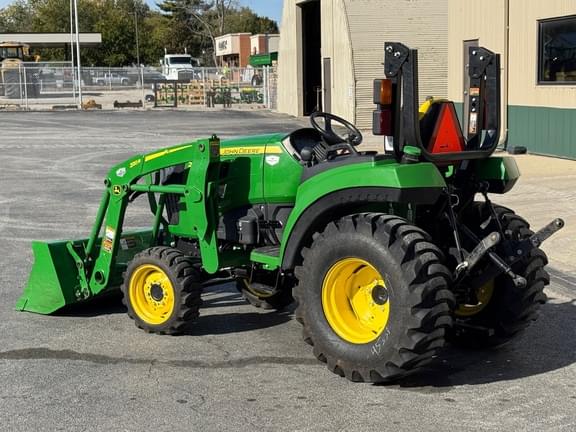 Image of John Deere 2038R equipment image 4