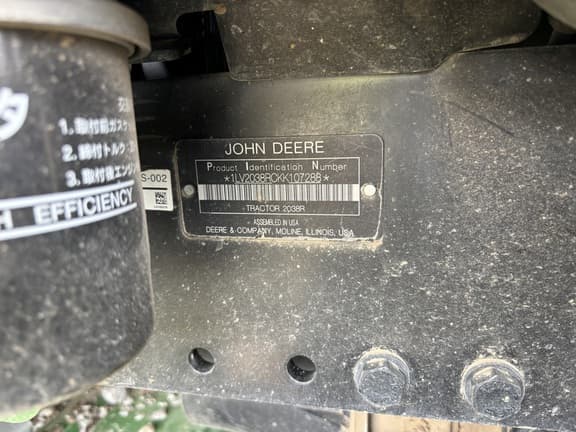 Image of John Deere 2038R equipment image 3