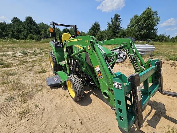 Image of John Deere 2038R equipment image 4