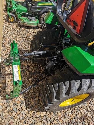 Image of John Deere 2038R equipment image 3