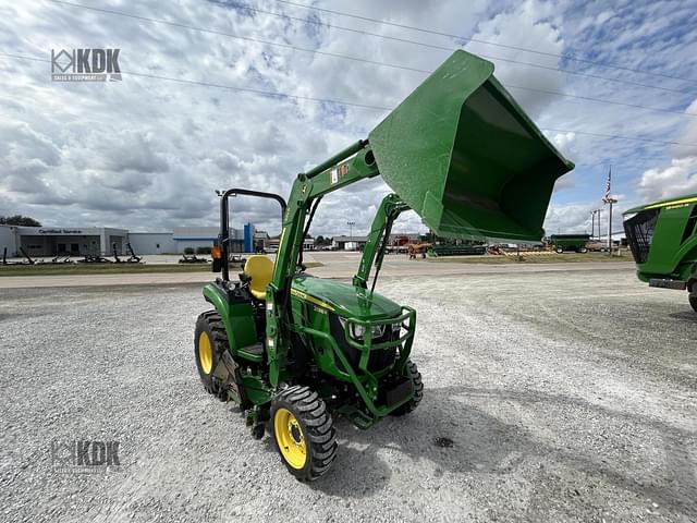 Image of John Deere 2038R equipment image 3