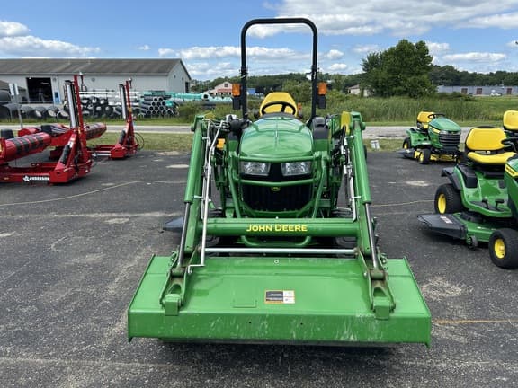 Image of John Deere 2038R equipment image 2
