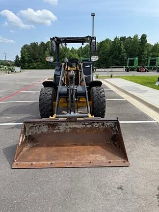 Image of John Deere 204L equipment image 3
