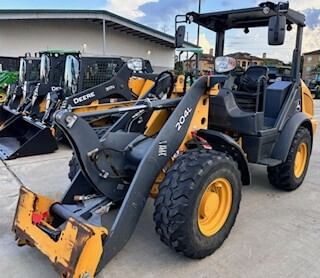 2019 John Deere 204L Equipment Image0