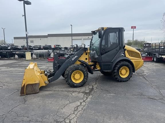 Image of John Deere 204L Primary image