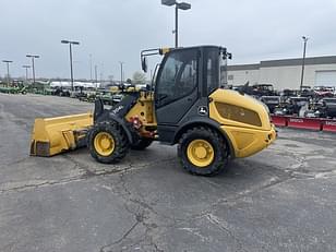 Main image John Deere 204L 1