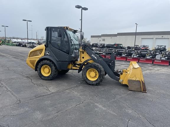 Image of John Deere 204L equipment image 3