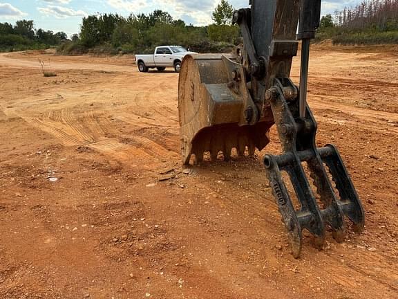 Image of John Deere 210G LC equipment image 4