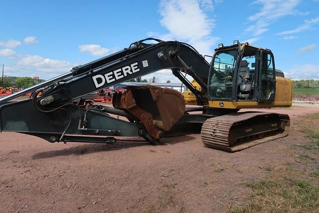 Image of John Deere 210G LC equipment image 3