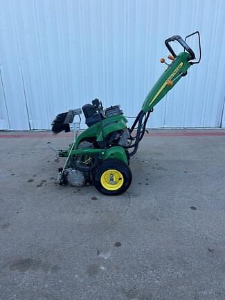 Image of John Deere 220 E-Cut Primary image