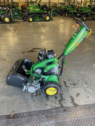 Image of John Deere 220 E-Cut equipment image 1