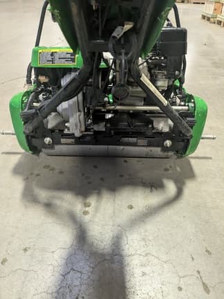 Image of John Deere 220 E-Cut equipment image 4