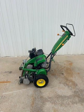 Main image John Deere 220 E-Cut