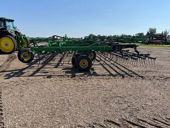 Image of John Deere 2230 equipment image 1