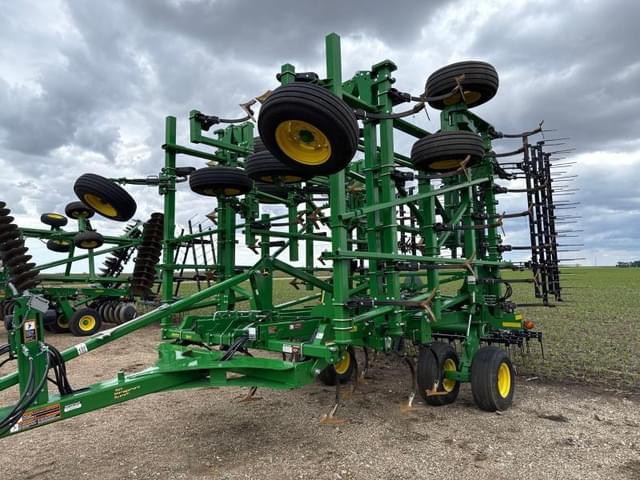 Image of John Deere 2230L equipment image 2