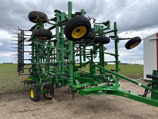Image of John Deere 2230L equipment image 1