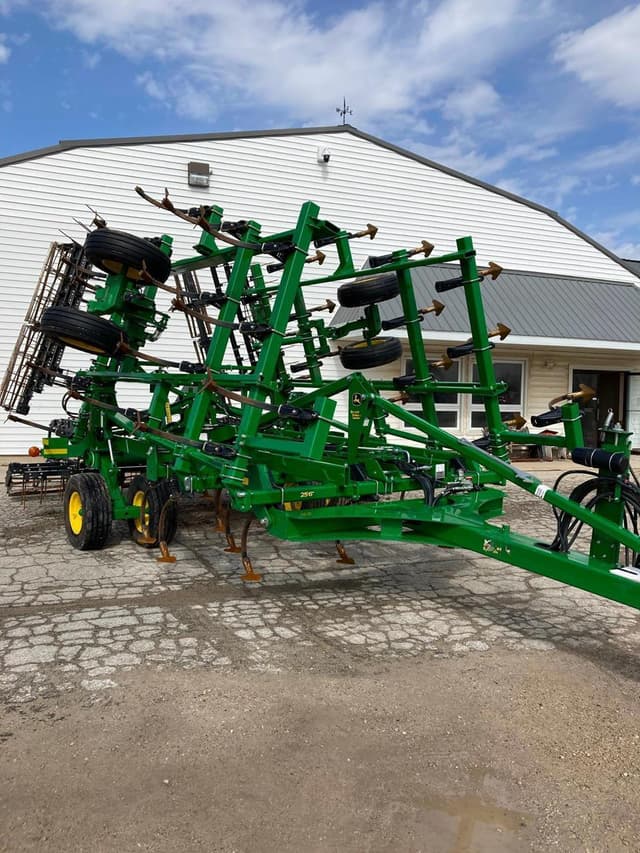 Image of John Deere 2230LL equipment image 1