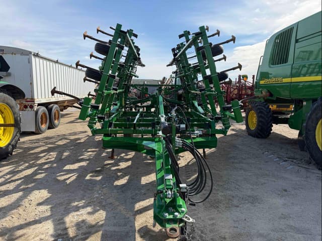 Image of John Deere 2230LL equipment image 3