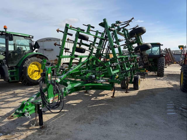 Image of John Deere 2230LL equipment image 4