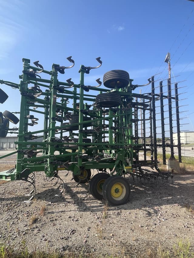 Image of John Deere 2230LL equipment image 1