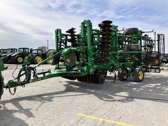 Image of John Deere 2330 Primary image