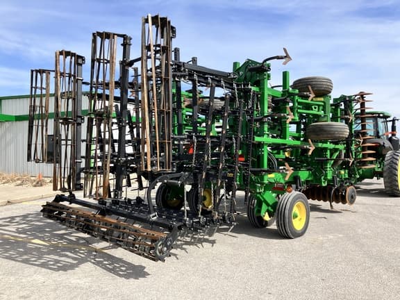 Image of John Deere 2330 equipment image 3