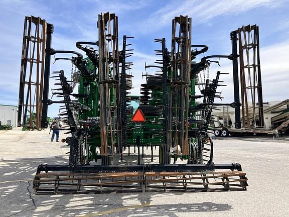 Image of John Deere 2330 equipment image 3