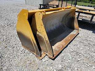 Main image John Deere 244L 11