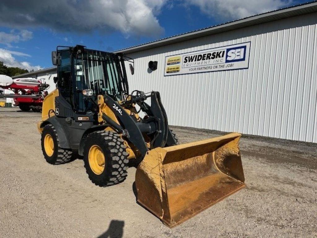 Image of John Deere 244L Primary image