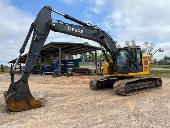 Main image John Deere 245G LC