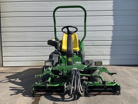 Image of John Deere 2500B equipment image 3