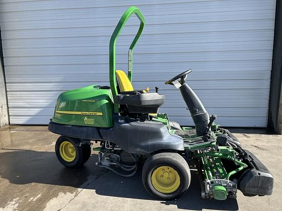 Image of John Deere 2500B equipment image 1