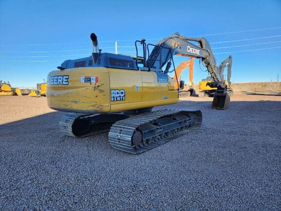 2019 John Deere 250G LC Equipment Image0