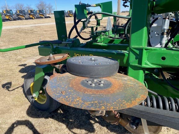 Image of John Deere 2510H equipment image 4