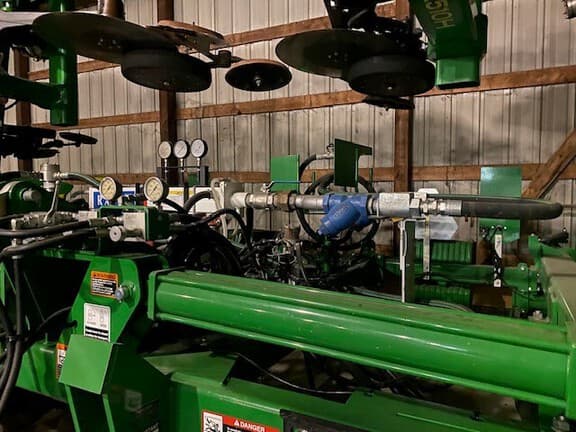 Image of John Deere 2510H equipment image 2