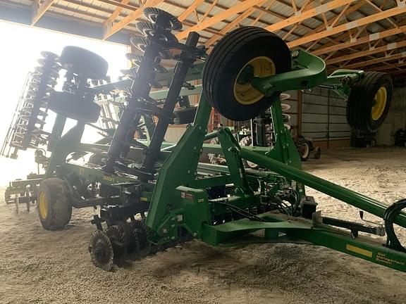 Image of John Deere 2660VT equipment image 2