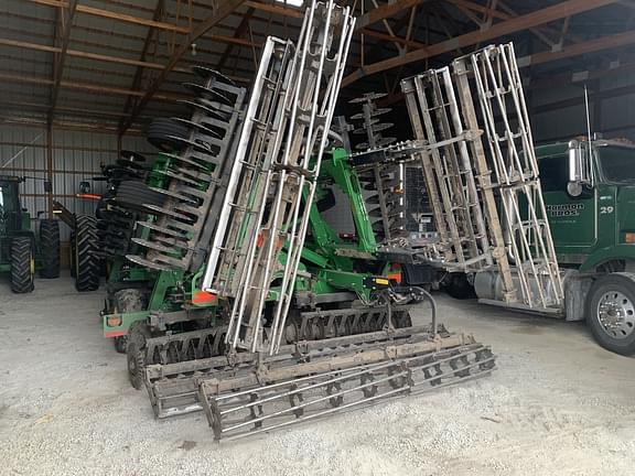 Image of John Deere 2660VT equipment image 3