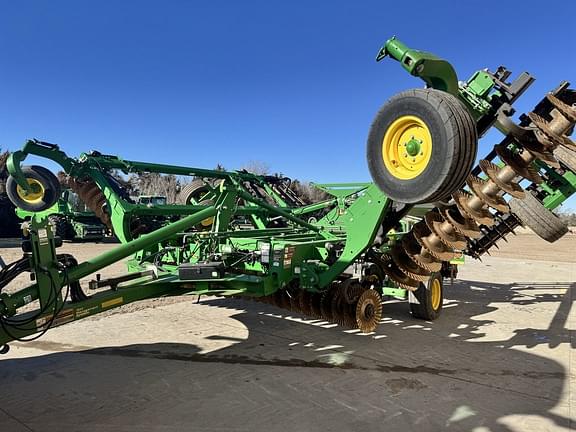 Image of John Deere 2660VT equipment image 2