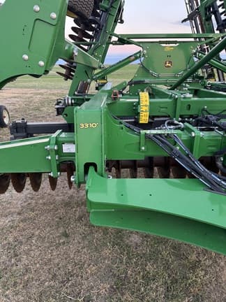 Image of John Deere 2660VT equipment image 4