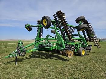 2019 John Deere 2660VT Equipment Image0