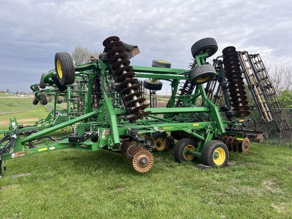 2019 John Deere 2660VT Equipment Image0