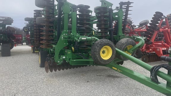 2019 John Deere 2660VT Equipment Image0