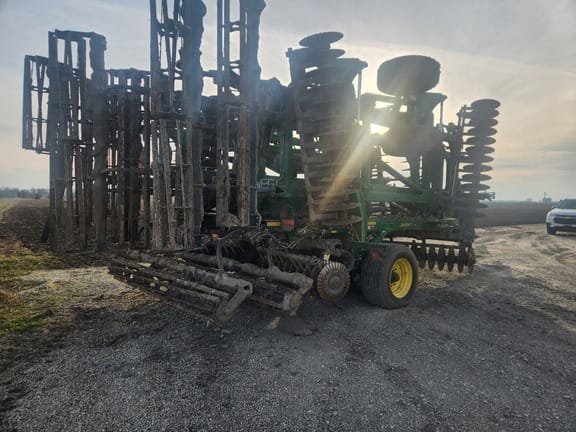 2019 John Deere 2660VT Equipment Image0