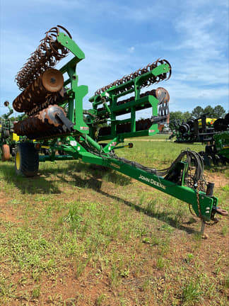 Image of John Deere 2680H equipment image 1