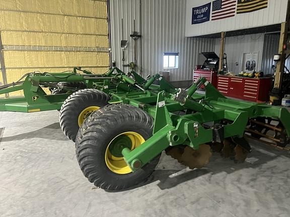 Image of John Deere 2680H equipment image 1