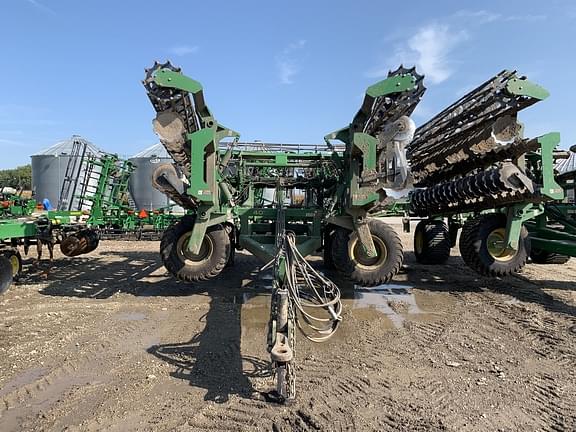 Image of John Deere 2680H equipment image 1