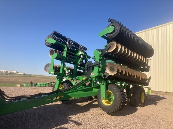 Image of John Deere 2680H equipment image 1