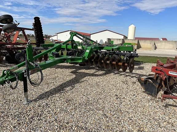 2019 John Deere 2720 Equipment Image0