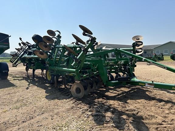 Image of John Deere 2730 Primary image