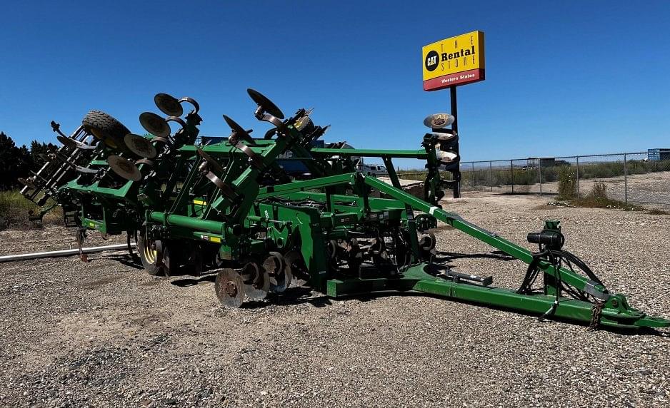 Image of John Deere 2730 Primary image